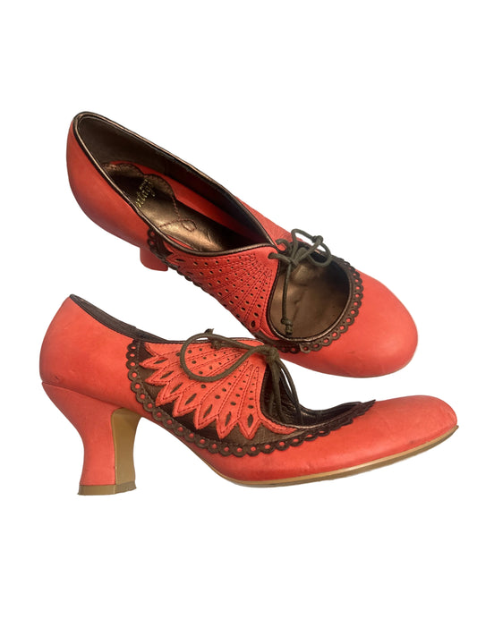 Vintage-Inspired 1920s Coral Lace Up Heels UK 5 EU 38