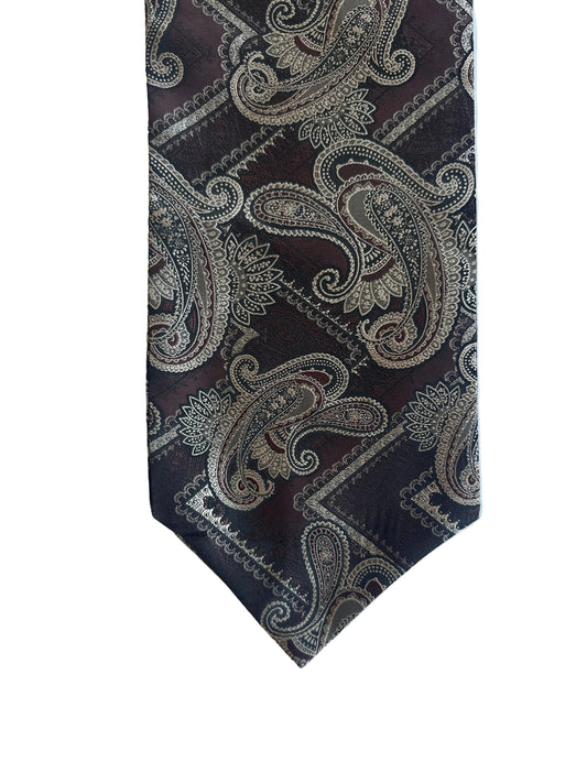 Elegant vintage cravat