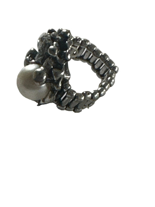 Elastic Band Ring, 1950s-Inspired Design