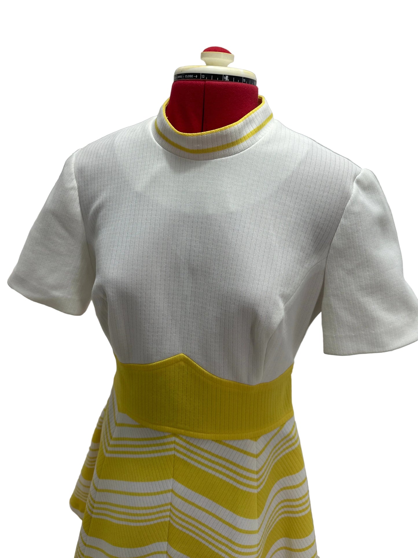 Late 1960s–Early 1970s Edith Flagg California Knit Mini Dress