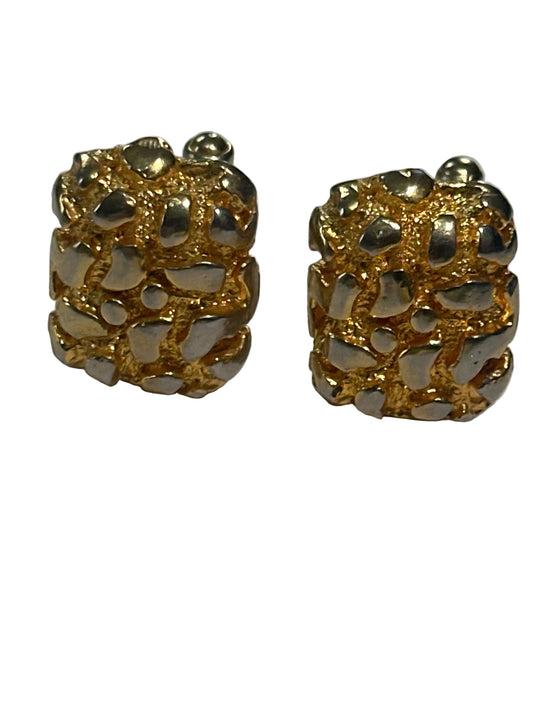 Vintage Gold-Tone Textured Cufflinks – Decorative Relief Design, Late 20th Century