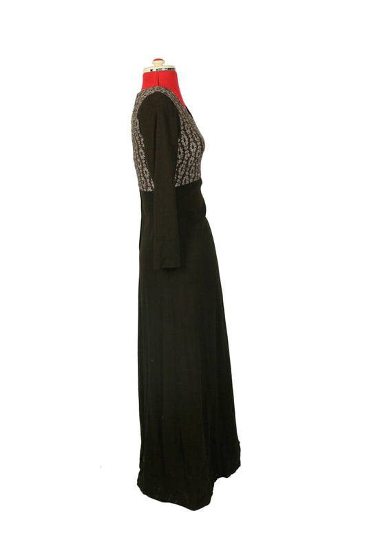 Late 1960s Black Maxi Dress with Graphic Bodice – Mod Evening Silhouette Katy Myynti Finland