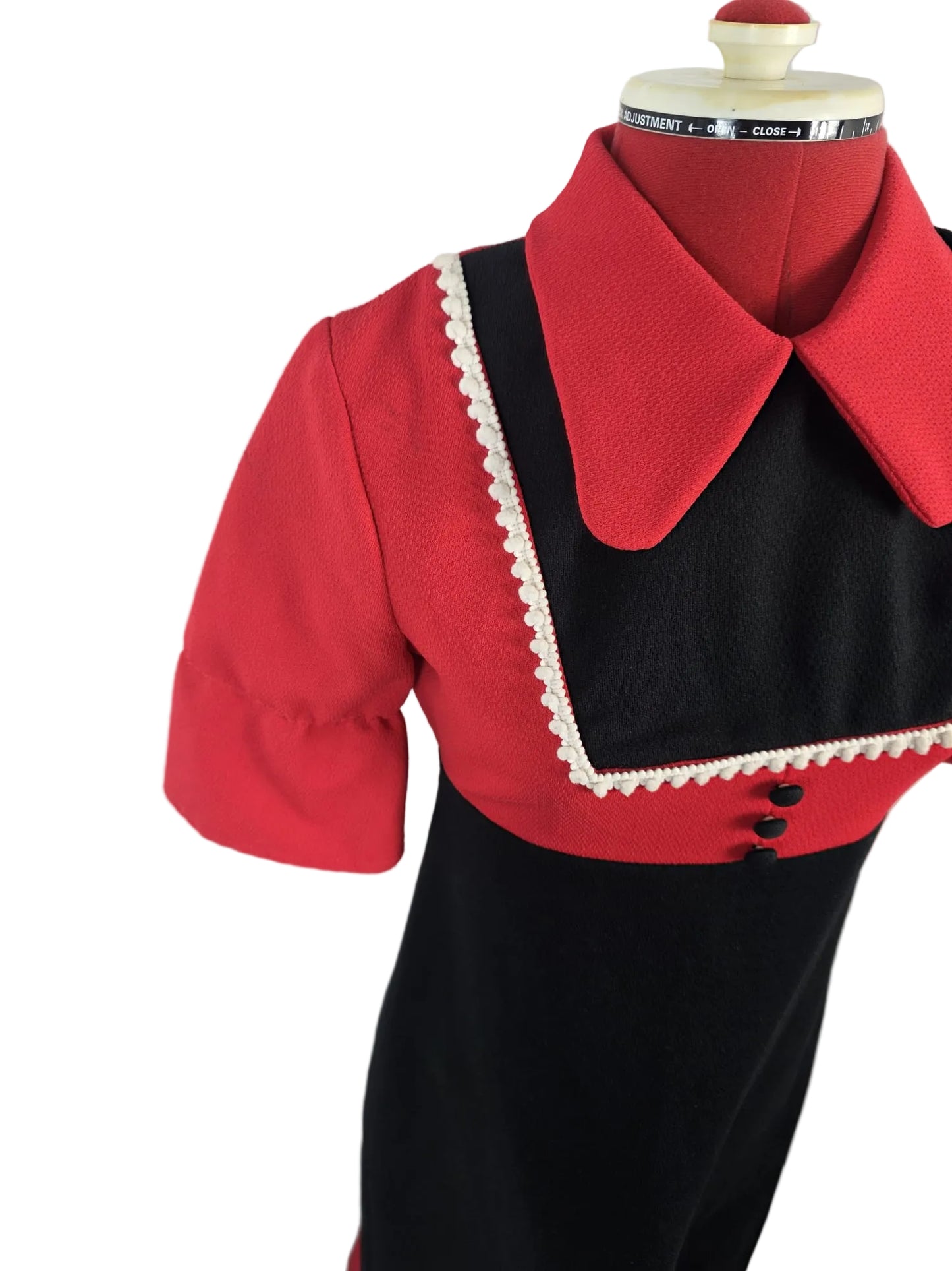1970s Ranett Modeller Contrast Collar Dress