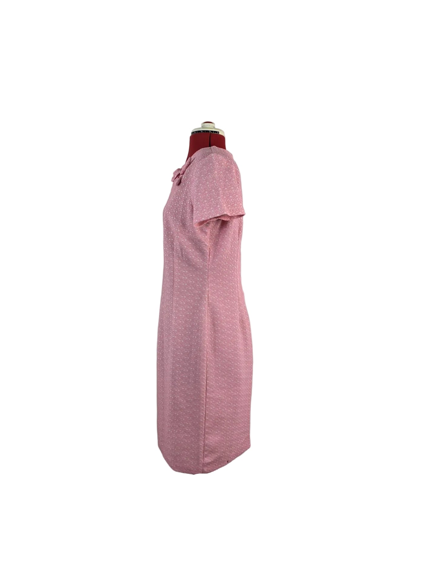 1960s Mod Shift Dress – Pink Textured Rosette Detail