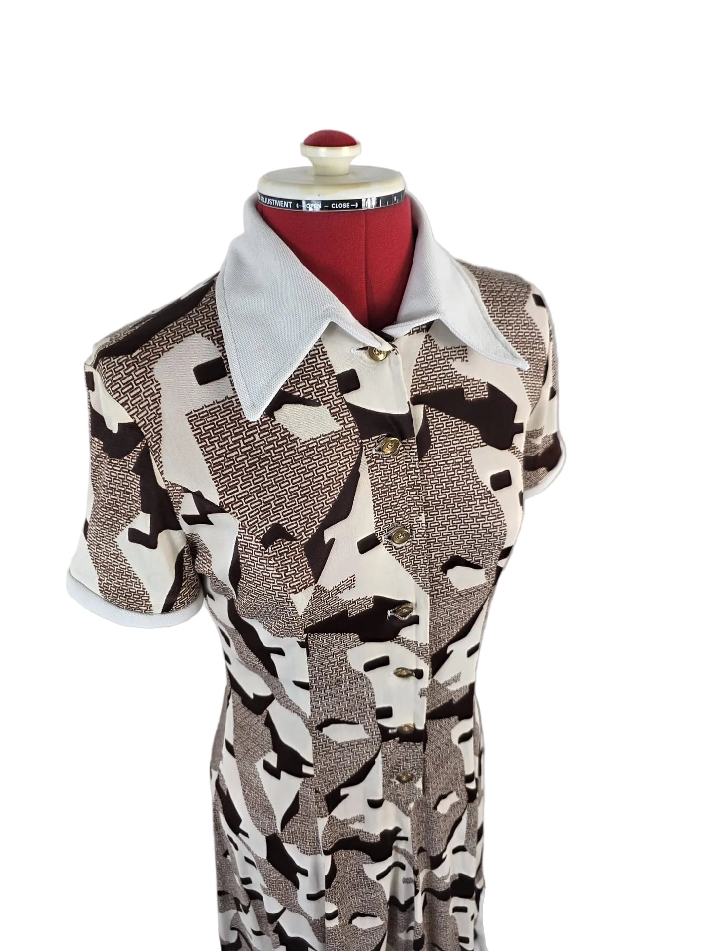 1970s Vintage Abstract Print Shirt Dress in Chocolate & Cream Jersey