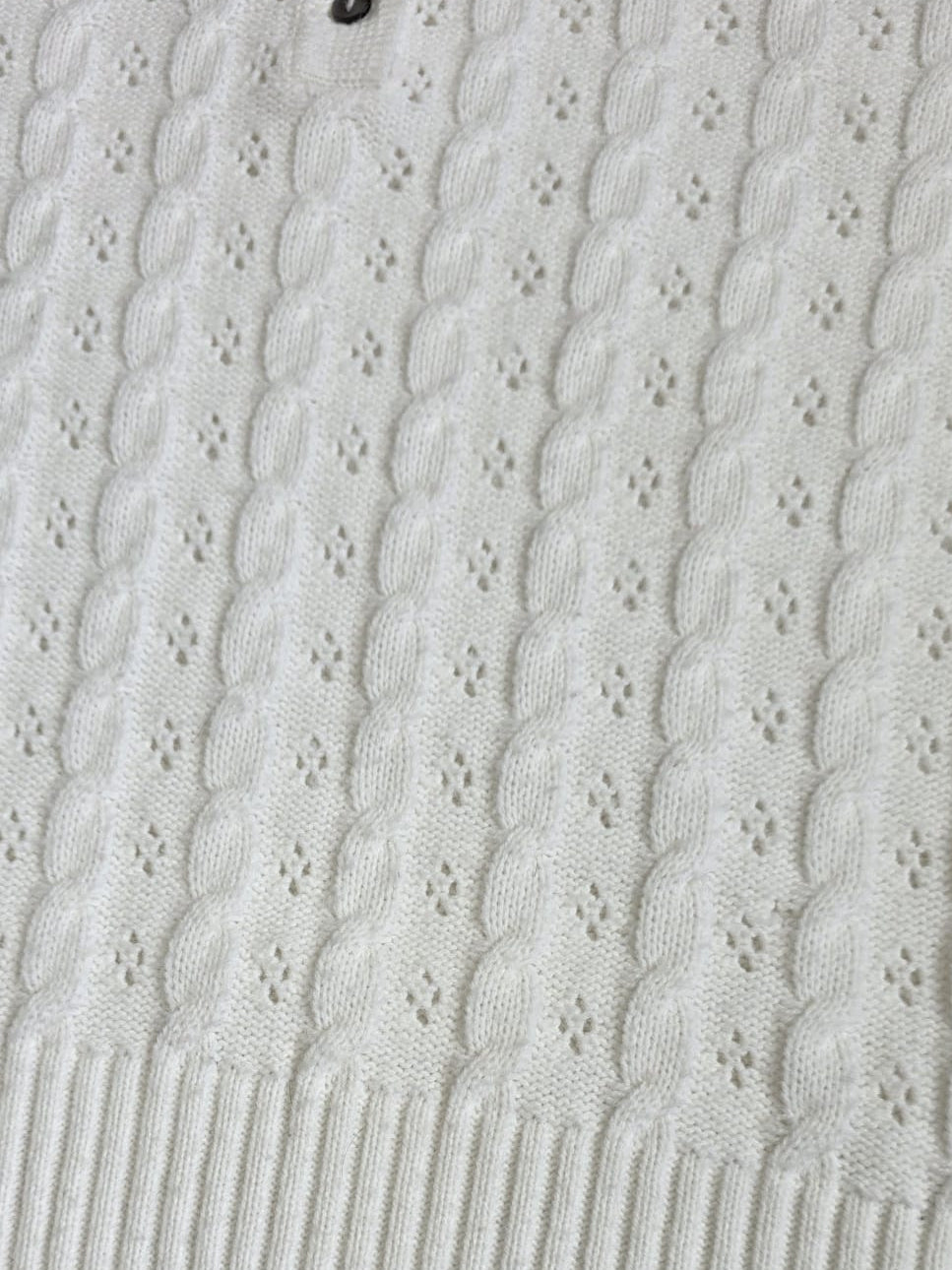 Late 1980s–Early 1990s Cream Cable Knit Short Sleeve Sweater