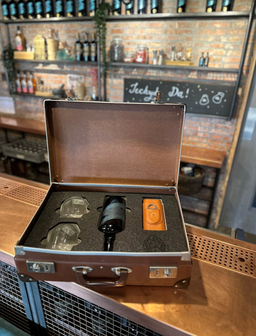 The Gentelmans Gin Case - The Founder's  Collection