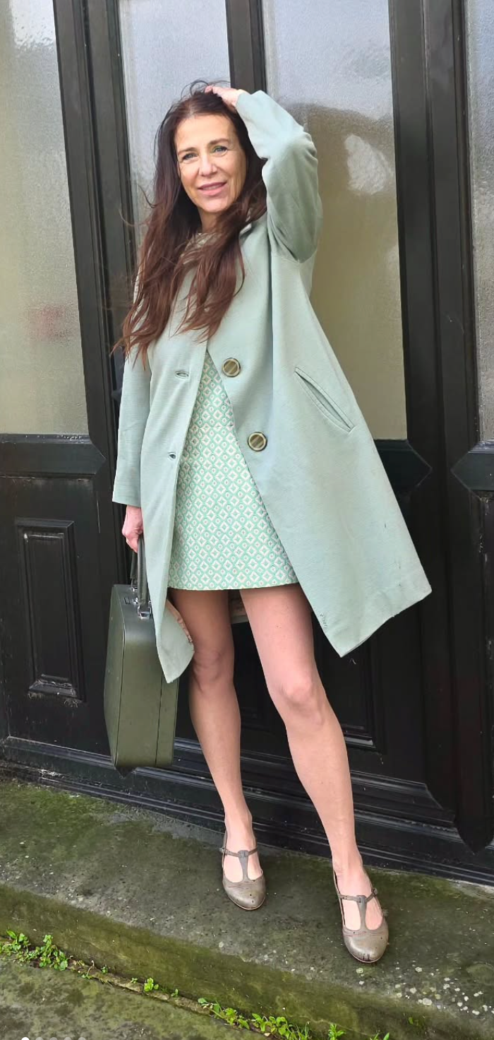 1960s Vintage  Mod Dress, Back Button Detail