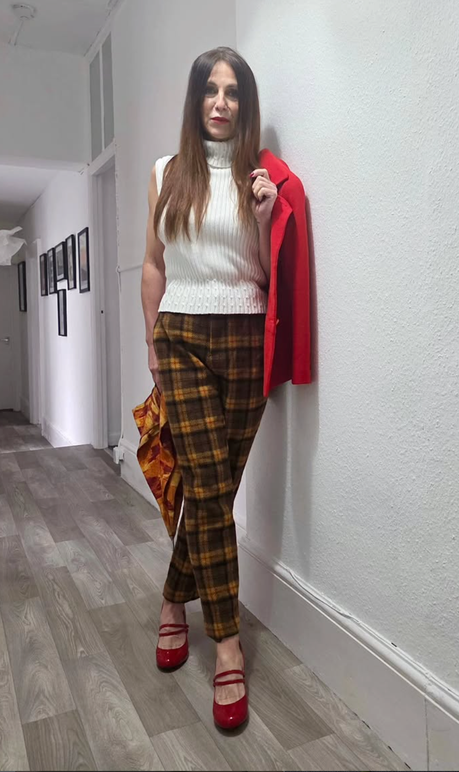 Vintage-Inspired 1970's Plaid Tapered Trousers